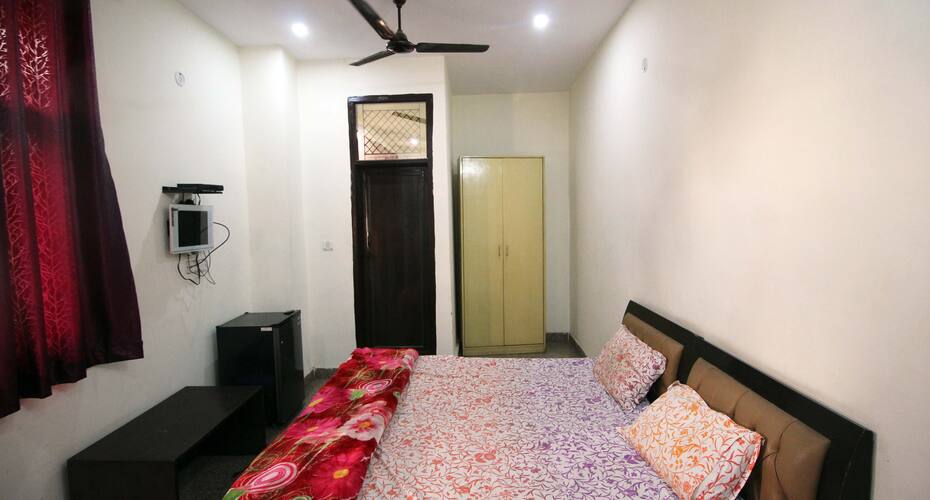 Tg Stays Rohini 1, New Delhi 3